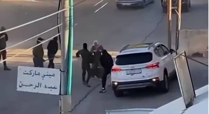 الأمن الفلسطيني يوقف 3 مشتبه بهم باعتداء على سيدة شمال القدس