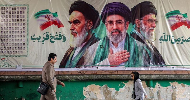 خامنئي يحدد محددات طهران لإنهاء الحرب عقب مباحثات مع دول اتفاقية مكة