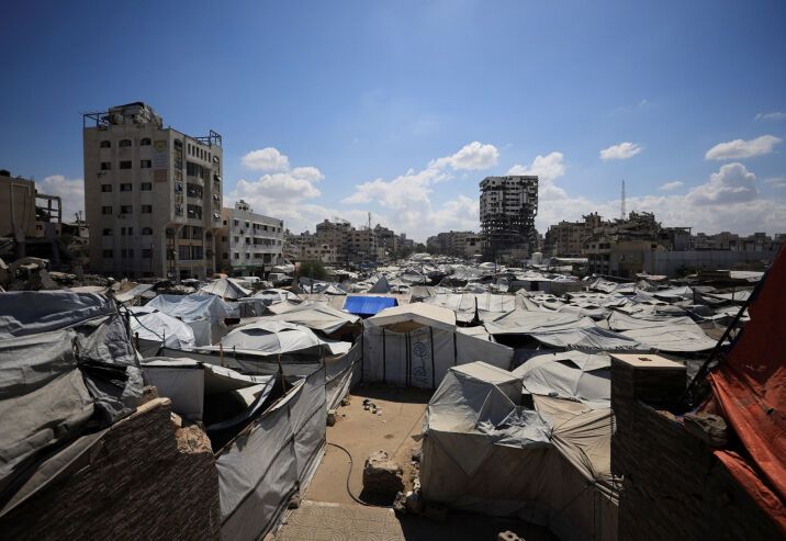 تصعيد ميداني وتحذيرات من مجاعة تفتك بمليون ونصف فلسطيني في غزة