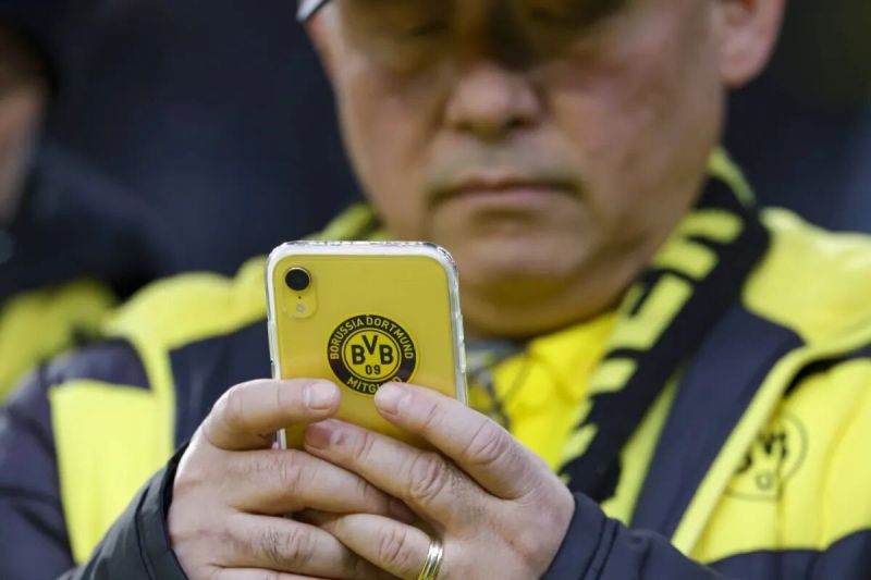 استمرار التحقيقات مع موظف سابق في بوروسيا دورتموند بتهم اعتداءات جنسية