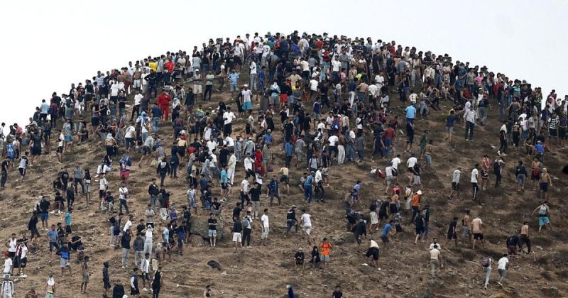 إسبانيا تعيد 48 ألف مهاجر من سبتة وتصف التدفق بـ 'الانتهاك السيادي'