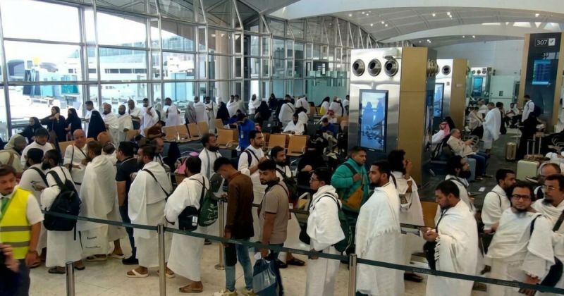 مطار الملك خالد الدولي يستأنف تشغيل صالاته بعد سلسلة هجمات