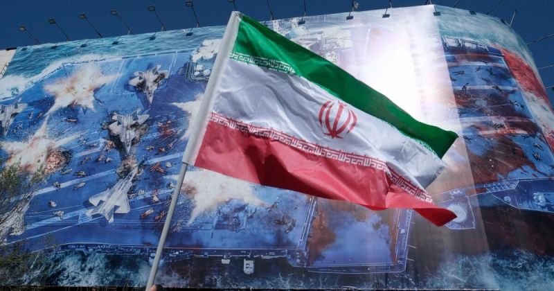 واشنطن تصعد حربها الاقتصادية: عقوبات 'عابرة للحدود' تستهدف خنق قنوات التمويل الإيرانية