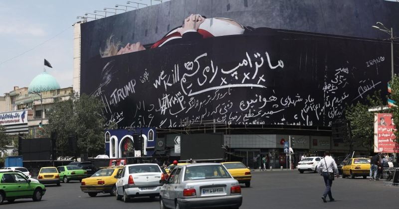 ترمب يكشف عن مفاوضات مرتقبة مع طهران بعد التراجع عن 'أكبر هجوم' عسكري