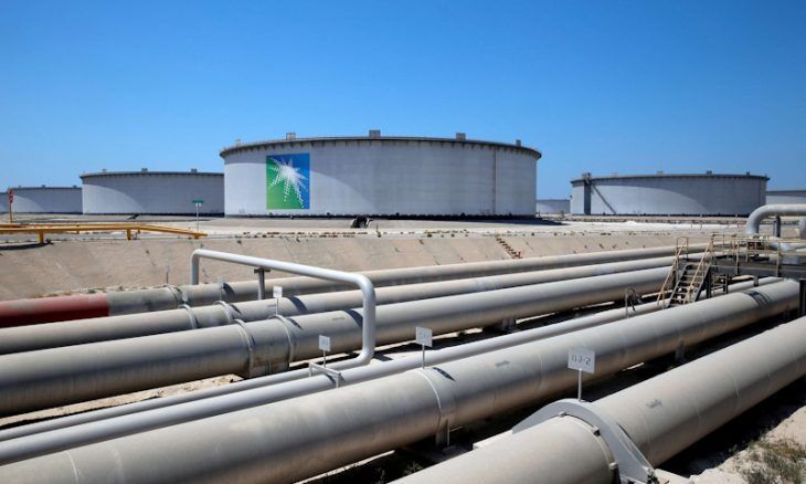 سباق خليجي لتجاوز مضيق هرمز: خرائط جديدة لتصدير النفط بعيداً عن التوترات