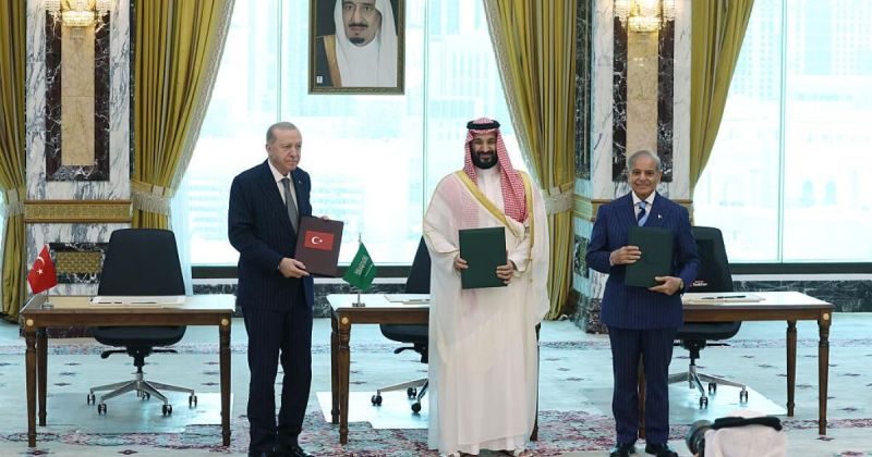 تفعيل 'حلف مكة': اتفاق سعودي تركي باكستاني على نشر قوات سريعة بالمملكة