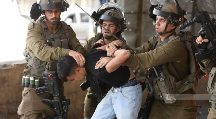 الاحتلال يشن حملة اعتقالات واسعة في الضفة تطال 11 مواطناً بينهم أطفال