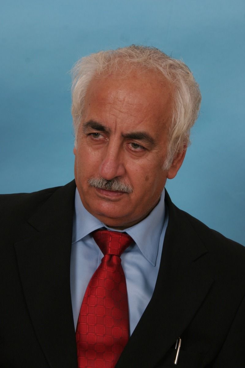 منارةٌ من بنات الشمس تسطع!