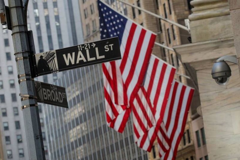 انفراجة هرمز تدفع وول ستريت لقمم تاريخية وتهبط بأسعار النفط
