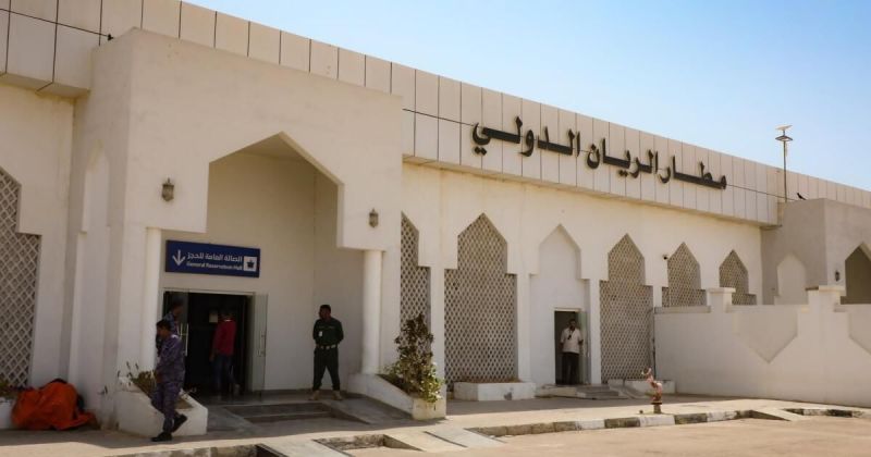 حقيقة فيديو هبوط طائرات سعودية في مطار الريان قبيل استهدافه