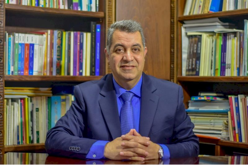 الحكومة وإدارة الحكم الانتقالي في قطاع غزة