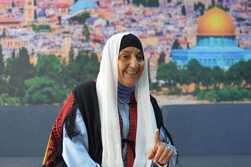 عائشة المصلوحي.. مقدسية من جذور مغربية ترفض ملايين الاحتلال للتمسك بأسوار الأقصى