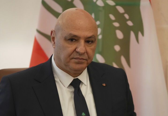 الرئيس اللبناني: الجيش هو القوة الشرعية الوحيدة ولا سلاح خارج إطار الدولة