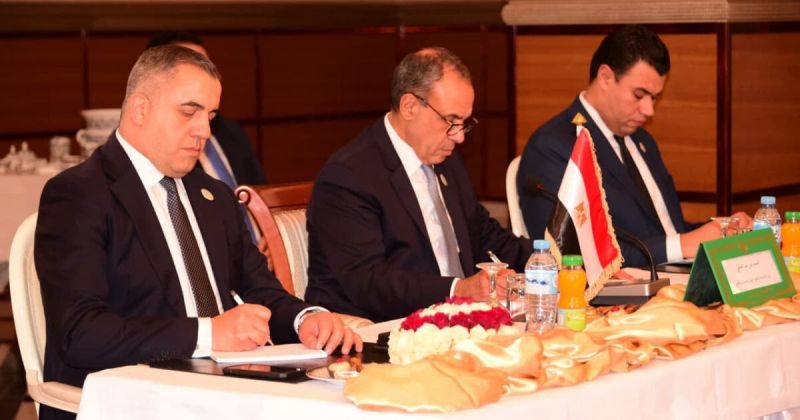 اجتماع ثلاثي في الجزائر يؤكد التمسك بخارطة الطريق والانتخابات في ليبيا