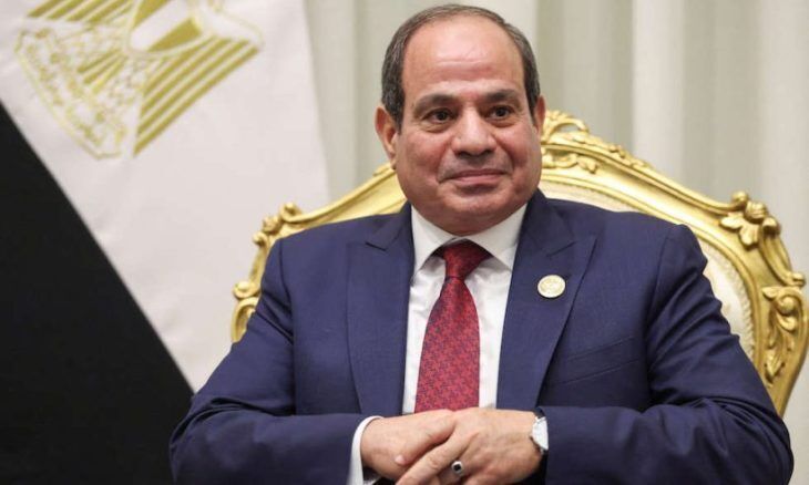 حملات لتمديد حكم السيسي ورسائل مجهولة تطرح نجله لخلافته