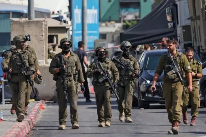 سلطات الاحتلال تمنع وفداً برلمانياً وأكاديمياً دولياً من دخول الضفة الغربية