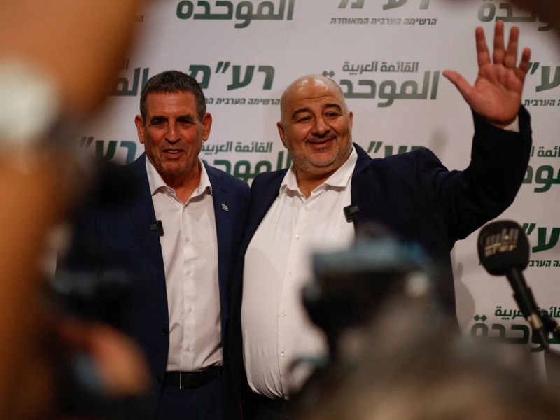 سابقة سياسية في إسرائيل: ضابط شرطة سابق ينضم للقائمة العربية الموحدة للإطاحة بنتنياهو
