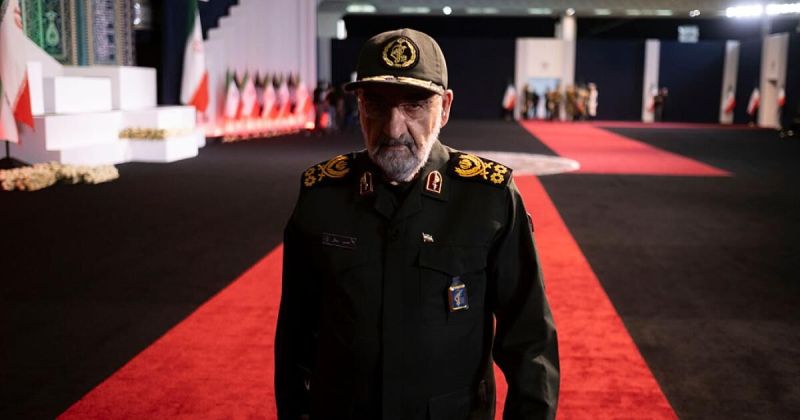 طهران تهدد بإغلاق مضيق هرمز أمام النفط وتُحذر دول الجوار من 'الحرب الاقتصادية'