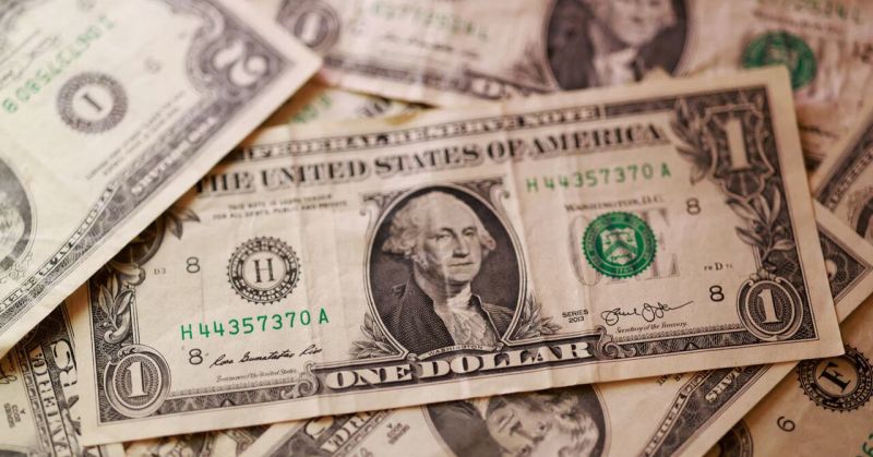استقرار نسبي في سعر صرف الدولار مع ترقب الأسواق لقرارات البنوك المركزية