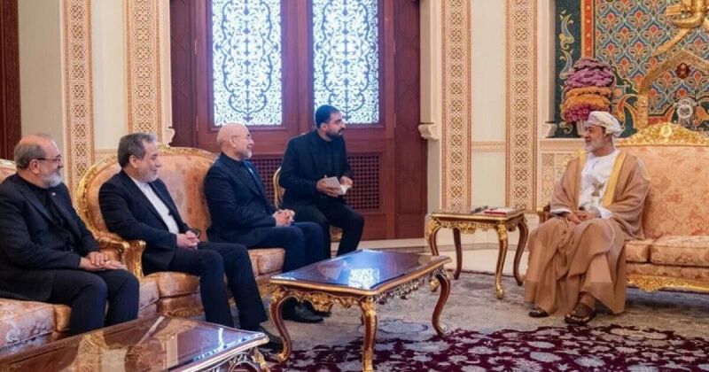 وساطة عُمانية لكسر الجمود بين طهران وواشنطن: هل تنجح الدبلوماسية في نزع فتيل المواجهة؟