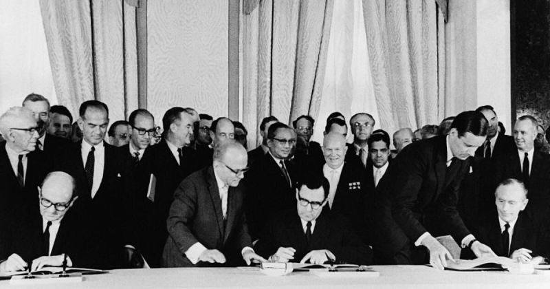 معاهدة موسكو 1963: الاتفاق الذي حاصر الغبار النووي وفشل في كبح سباق التسلح