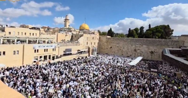 مئات المستوطنين يقتحمون المسجد الأقصى في خامس أيام 'عيد العرش'