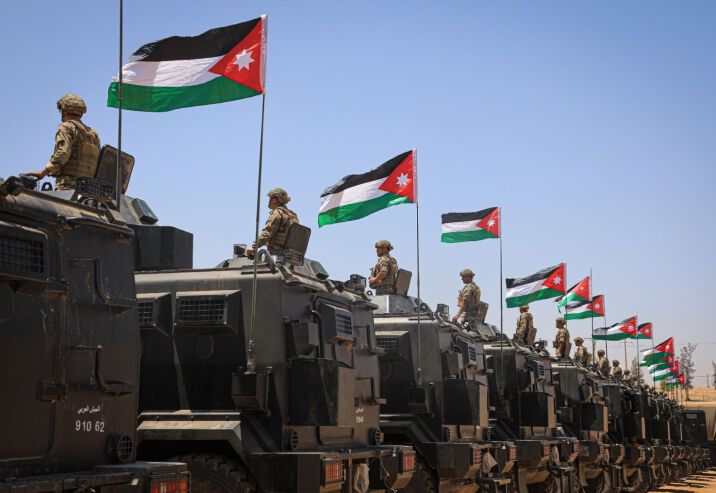 الأردن يعترض صواريخ إيرانية ويحتج رسمياً لدى طهران وسط تصعيد إقليمي