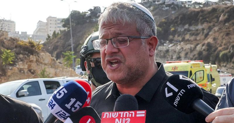 توظيفاً للدعاية الانتخابية.. الاحتلال يعزل 8 أسرى بسبب «كعكة خبز ومربى»