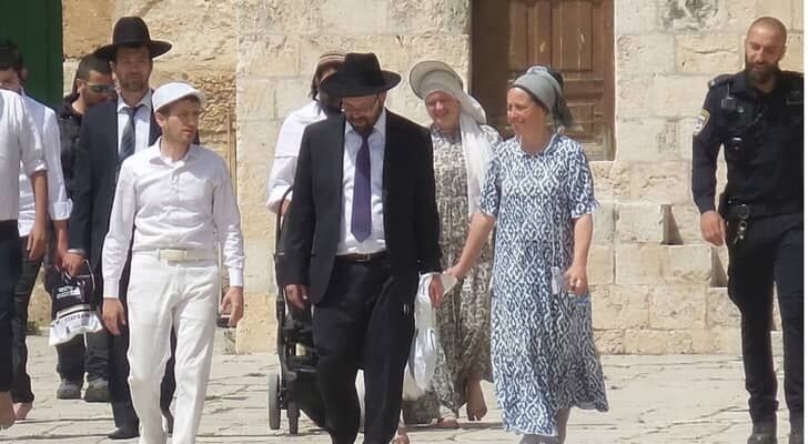 عشرات المستوطنين يقتحمون المسجد الأقصى في 'عيد العرش' وسط قيود مشددة على الفلسطينيين