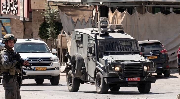 الاحتلال يخلي معهد قلنديا التابع للأونروا ويطرد كوادره بقرار نهائي