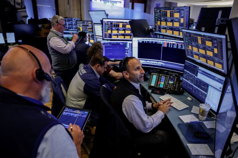وول ستريت تستهل تعاملاتها باللون الأخضر مدفوعة بآمال التهدئة في الشرق الأوسط