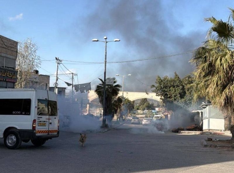 القدس: الاحتلال يعتدي على شاب بالضرب خلال اقتحام مخيم قلنديا