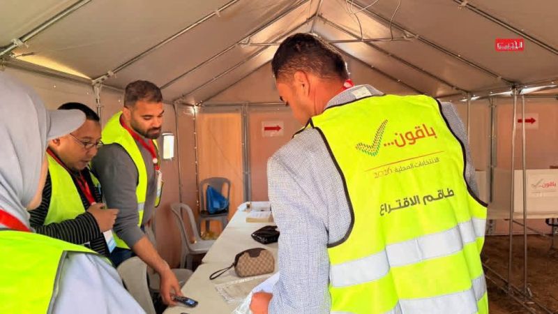 المكتب الإعلامي الحكومي في غزة: انتخابات دير البلح نموذج لتعزيز الديمقراطية