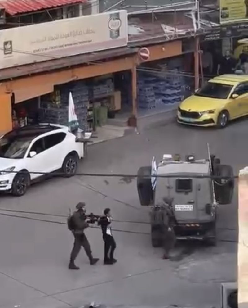 الاحتلال يعتقل فتى في قلقيلية وشاباً من القدس