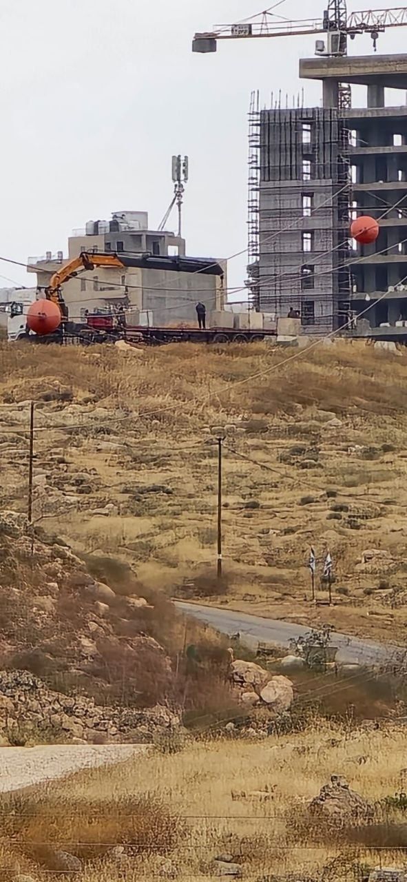 الاحتلال يهدم مصنعاً في رام الله و منشآت سكنية وحيوانية في الأغوار الشمالية