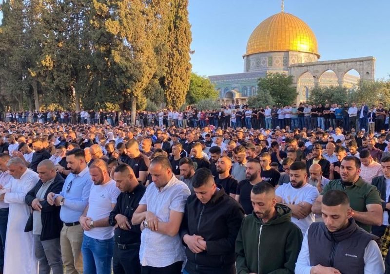 60 ألف مصل يؤدون صلاة الجمعة في المسجد الأقصى