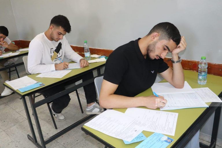 انطلاق امتحانات الثانوية العامة بمشاركة نحو 91 ألف طالب وطالبة في الوطن والشتات