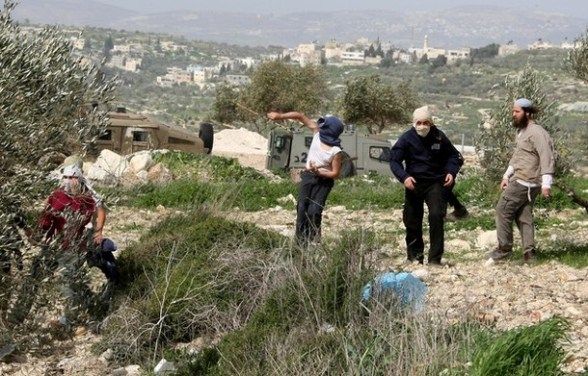 إصابة 6 مواطنين في هجمات للمستوطنين على رام الله والخليل