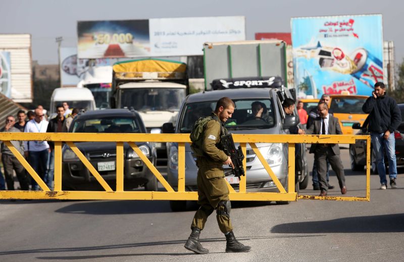 الاحتلال يغلق مداخل بلدات شمال غربي رام الله ويشدد القيود على حركة الفلسطينيين