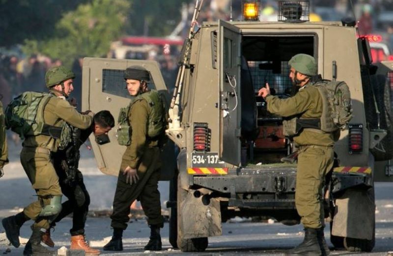 22 معتقلًا في الضفة واعتداء استيطاني على منزل شرق القدس
