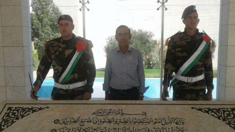 السلطة تسلّم المناضل الفلسطيني هشام حرب إلى فرنسا