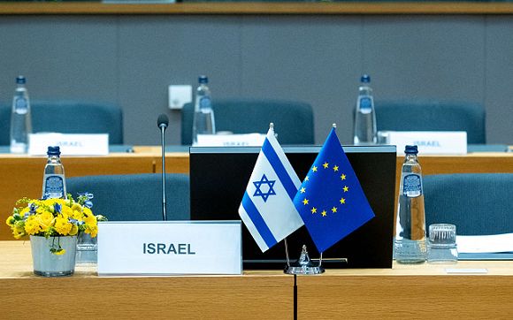 إسبانيا تدفع نحو مراجعة العلاقة الأوروبية مع إسرائيل وتقترح إلغاء اتفاقية الشراكة