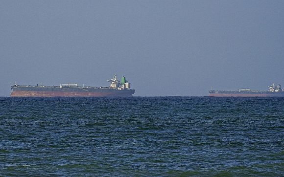 إيران تعلن فتح مضيق هرمز بالكامل.. وترامب يؤكد استمرار الحصار البحري