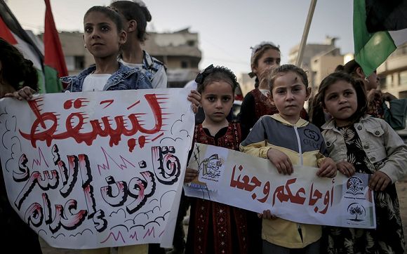 قانون إعدام الأسرى.. كيف أعاد الاحتلال تشكيل حدود الفعل الشعبي الفلسطيني؟