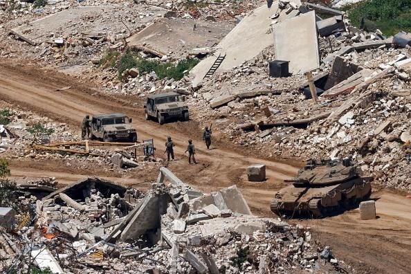 11 شهيداً في جنوب لبنان.. وإصابة 12 جندياً إسرائيلياً بهجوم لحزب الله