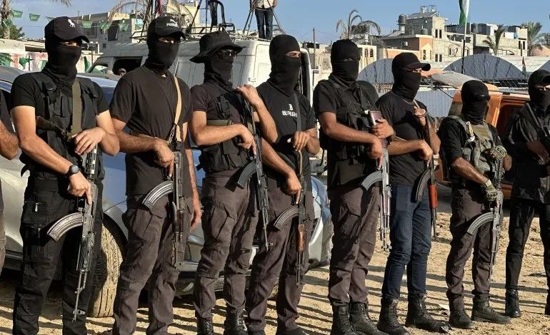 الجزيرة تكشف: كيف جندت إسرائيل عصابات بالخداع وحولتا أداة للخطف والاغتيال في غزة