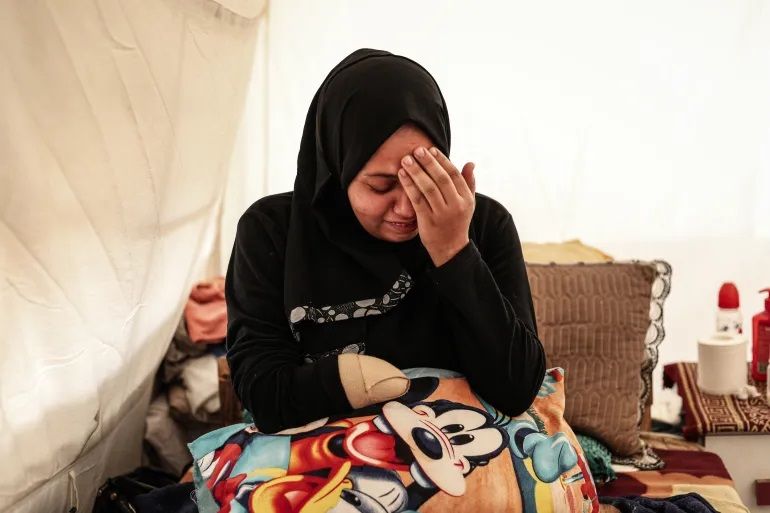 الغارديان: مبتورو الأطراف من غزة يواجهون ضياعًا قانونيًا في مصر