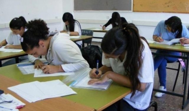 تحقيق: لجنة سرية في التعليم الإسرائيلية تلاحق معلمين عربًا ومعارضي الحكومة
