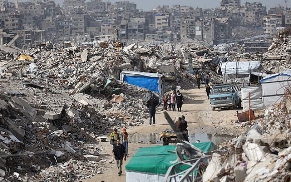 مسؤول أممي: 8 آلاف جثمان تحت أنقاض غزة وإزالة أقل من 1% من الركام
