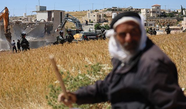 “البيدر” توثق 690 انتهاكاً للمستوطنين بحق التجمعات البدوية في الضفة